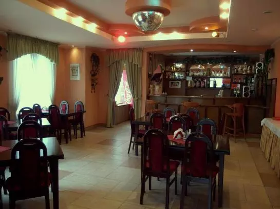 ホテル Villa Eden & Restaurant