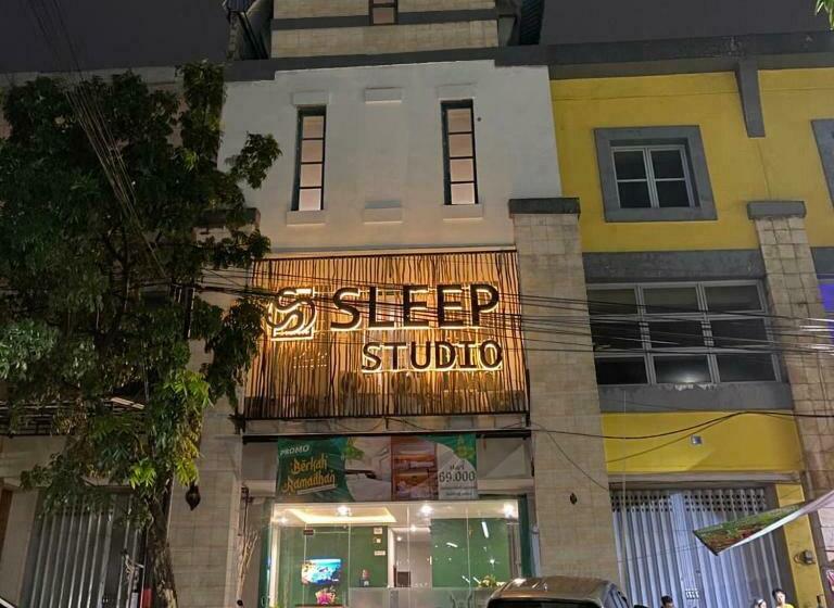 هتل کپسول Sleep Studio Hotel City Center Surabaya
