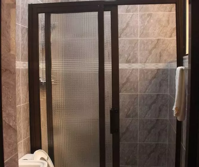 هتل Le Kremlin Yaoundé