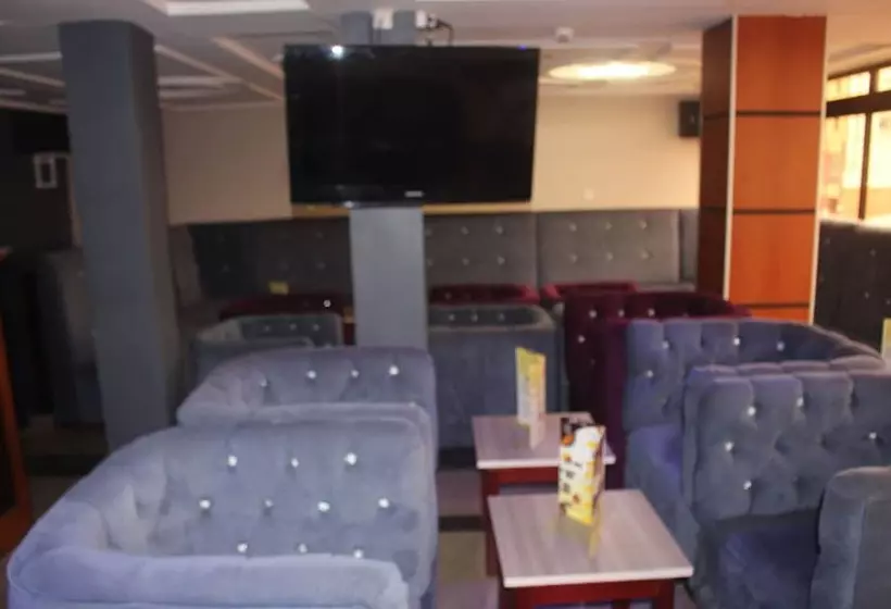 هتل Le Kremlin Yaoundé