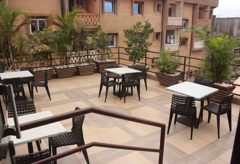 هتل Le Kremlin Yaoundé