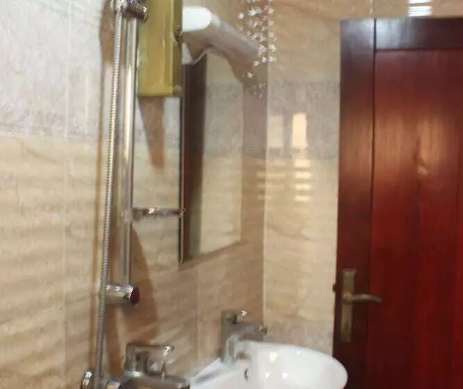 هتل Le Kremlin Yaoundé