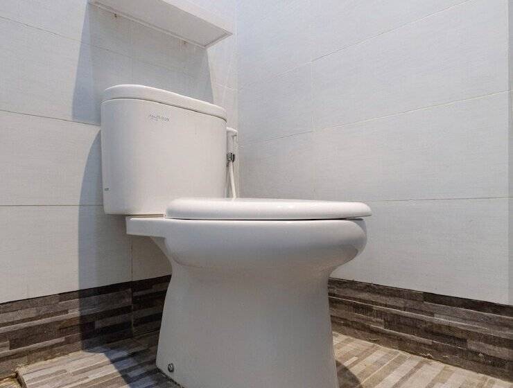 Hotel Spot On 92325 Penginapan Fajar Syariah