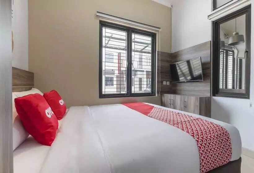 Hotelli Spot On 92325 Penginapan Fajar Syariah