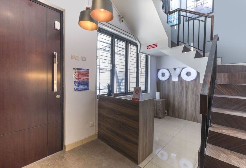 Hotel Spot On 92325 Penginapan Fajar Syariah