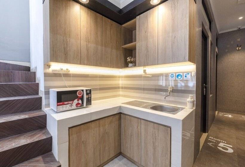 Hotel Spot On 92325 Penginapan Fajar Syariah