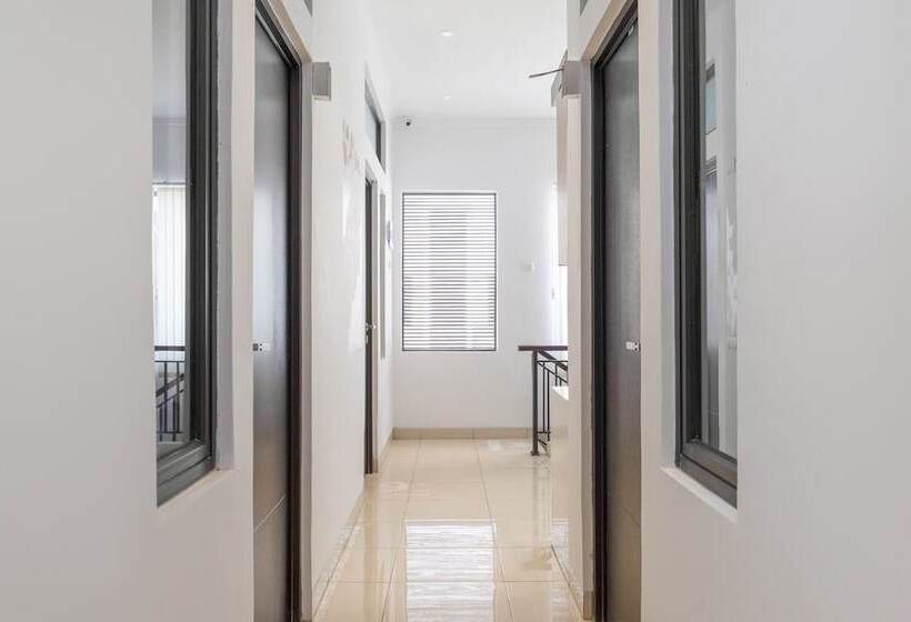 Hotel Spot On 92325 Penginapan Fajar Syariah