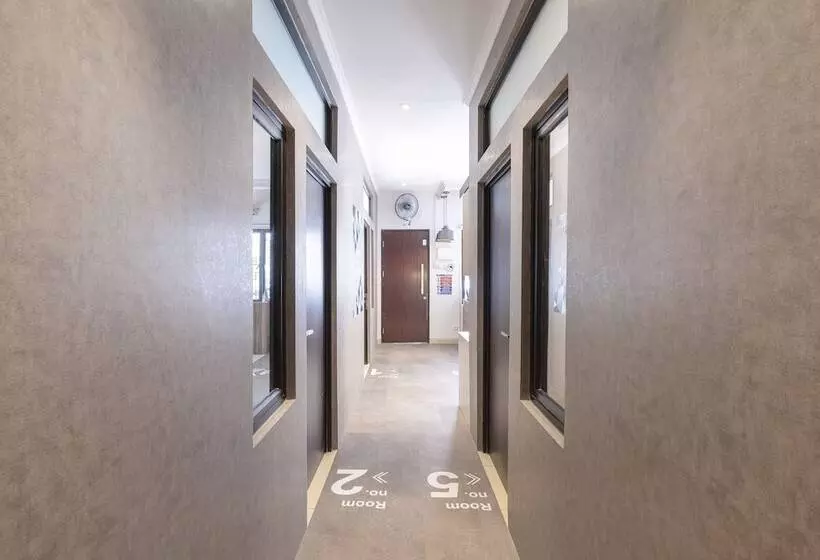 Hotelli Spot On 92325 Penginapan Fajar Syariah