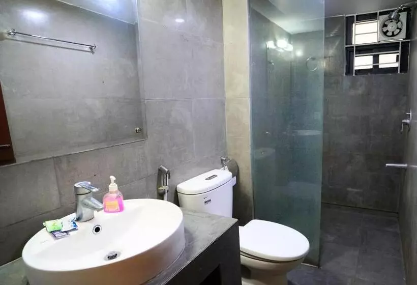 Xpressmall Hotel Near Dhaka Airport