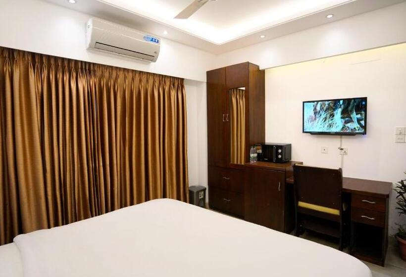 Xpressmall Hotel Near Dhaka Airport