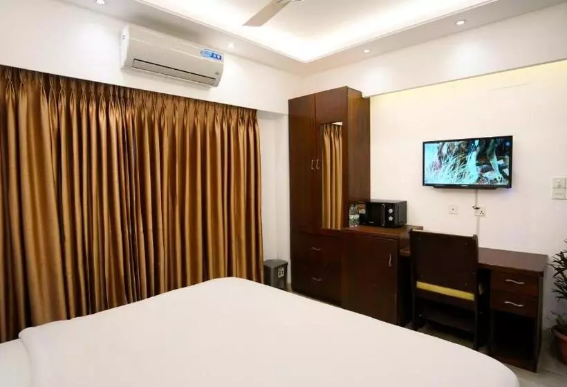 Xpressmall Hotel Near Dhaka Airport