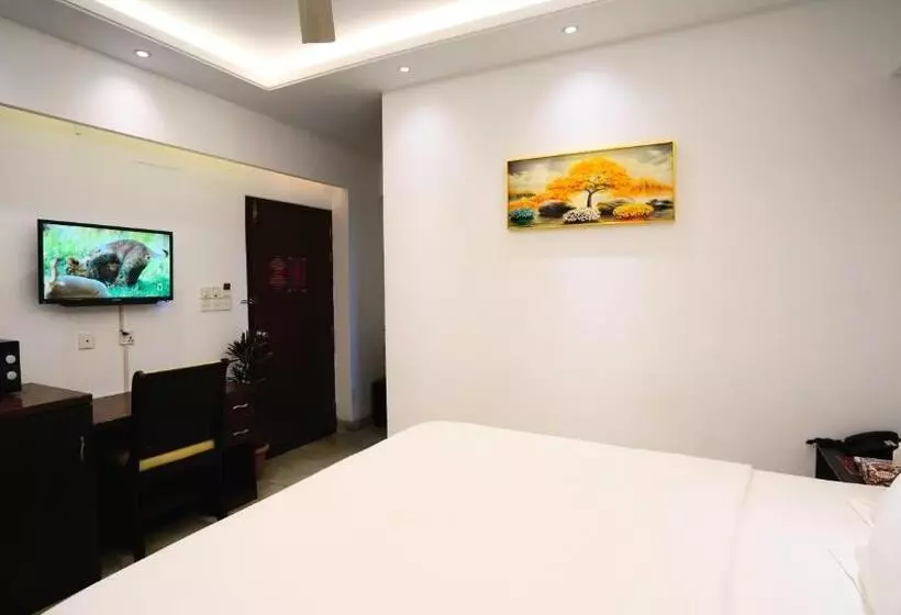 Xpressmall Hotel Near Dhaka Airport