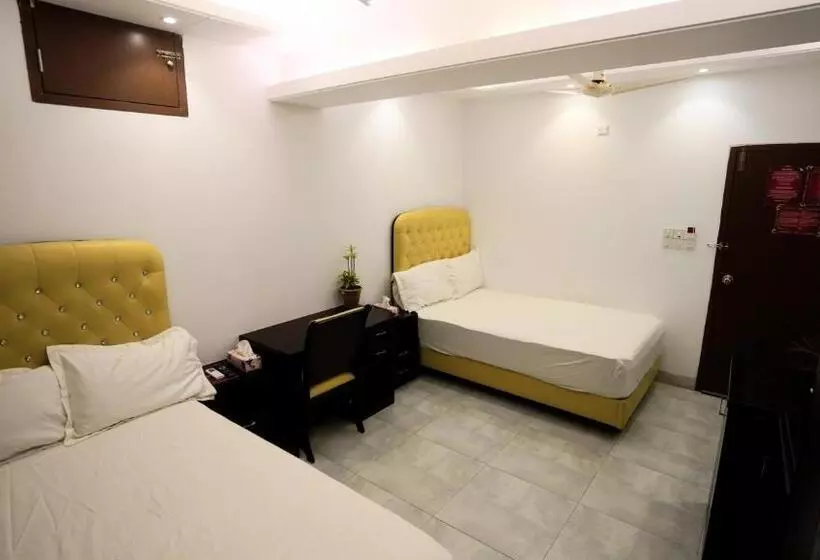 Xpressmall Hotel Near Dhaka Airport