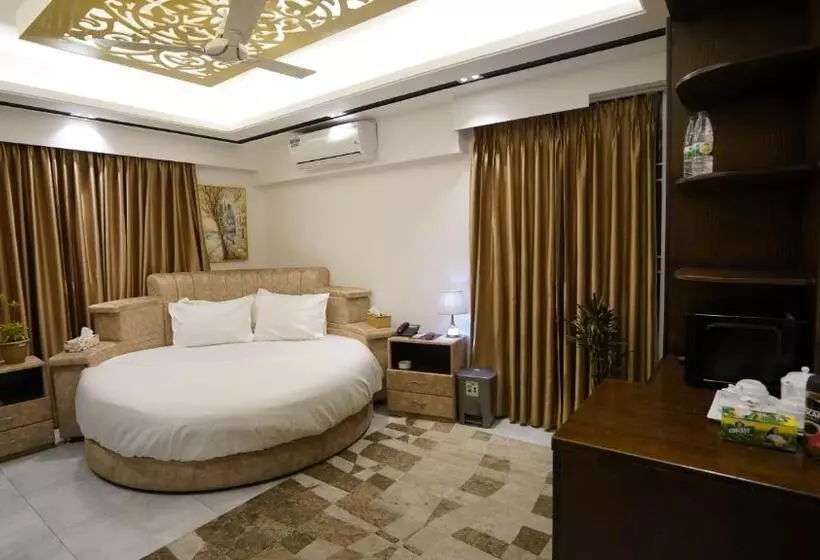 Xpressmall Hotel Near Dhaka Airport