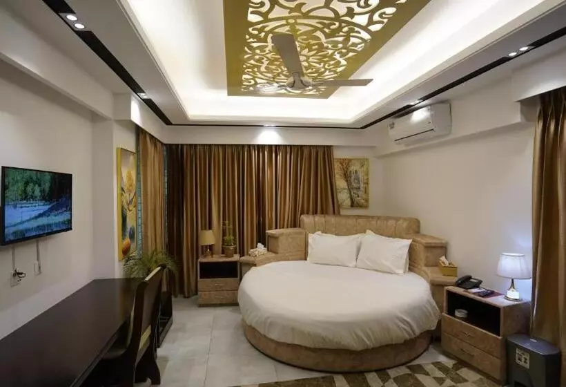 Xpressmall Hotel Near Dhaka Airport