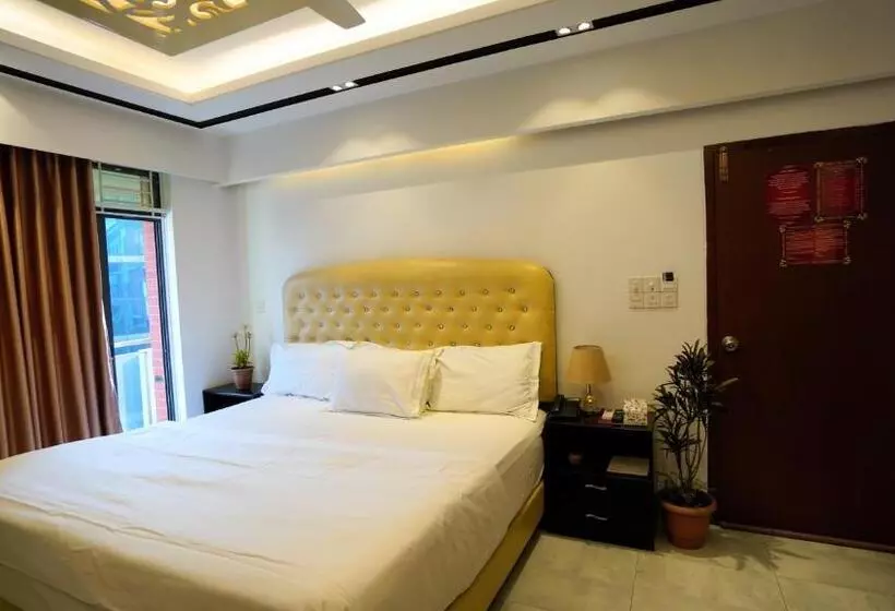 Xpressmall Hotel Near Dhaka Airport