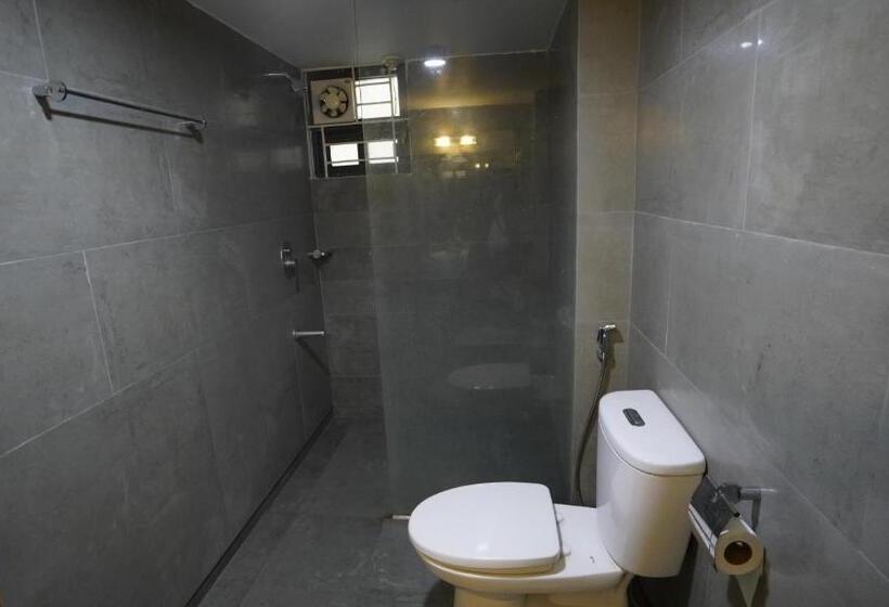 Xpressmall Hotel Near Dhaka Airport