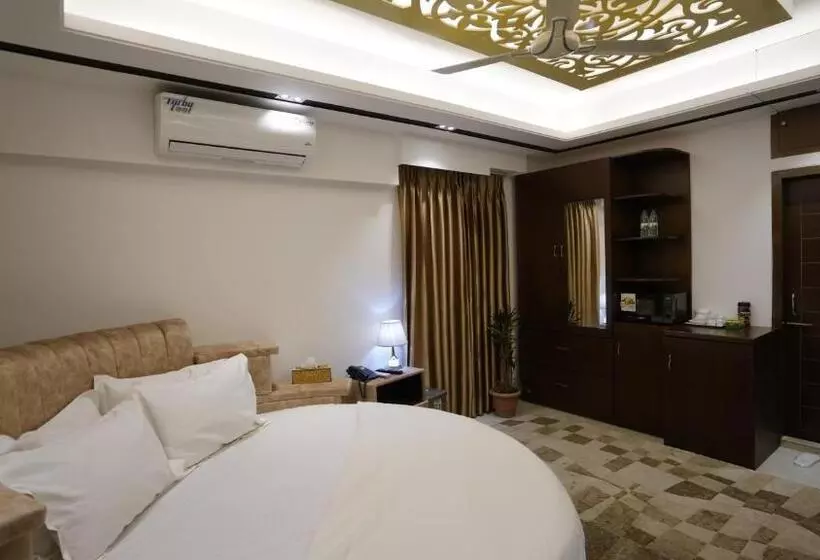 Xpressmall Hotel Near Dhaka Airport