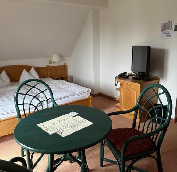 Отель Am Spreebogen