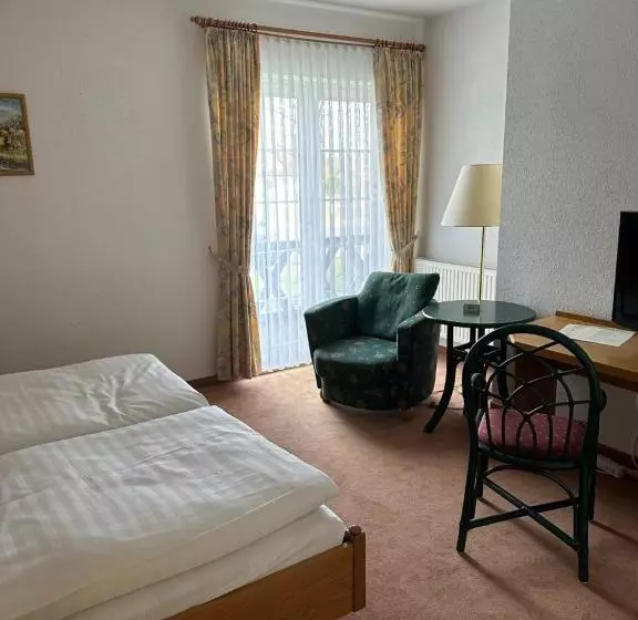 ホテル Am Spreebogen