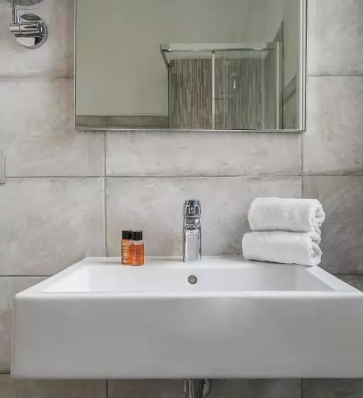 هتل Nido Suite & Apartments