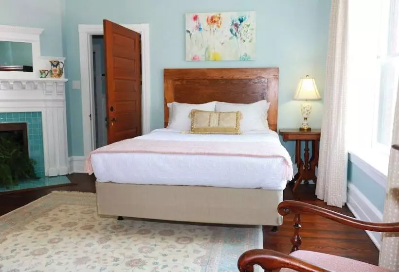 Hotelli Summit Street Inns