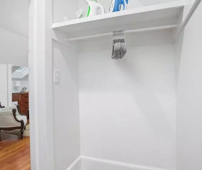 Hotelli Summit Street Inns