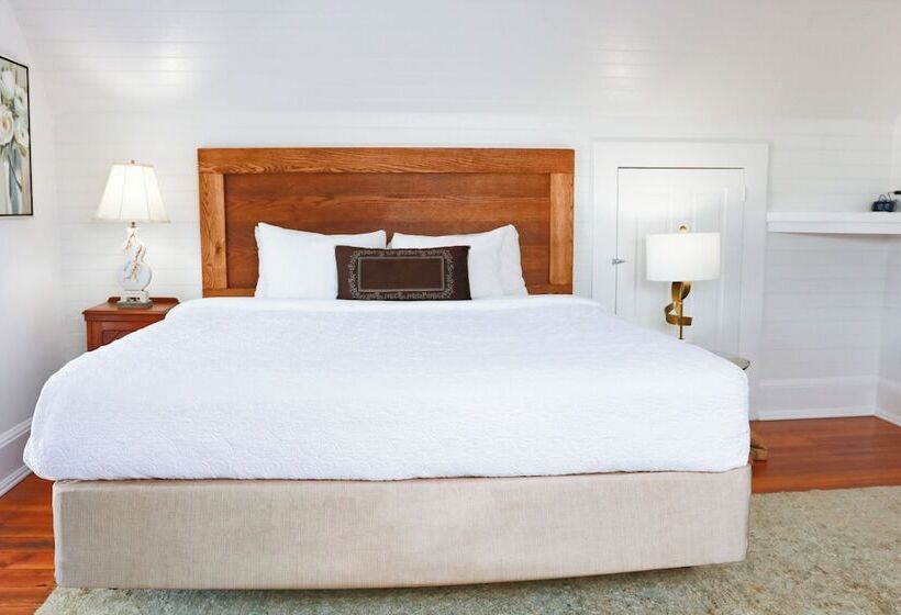 فندق Summit Street Inns