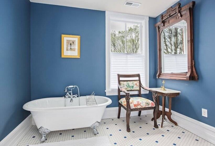 فندق Summit Street Inns