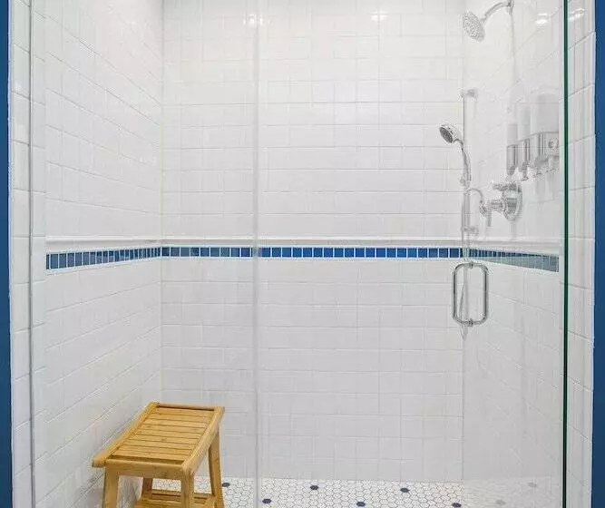 Hotelli Summit Street Inns