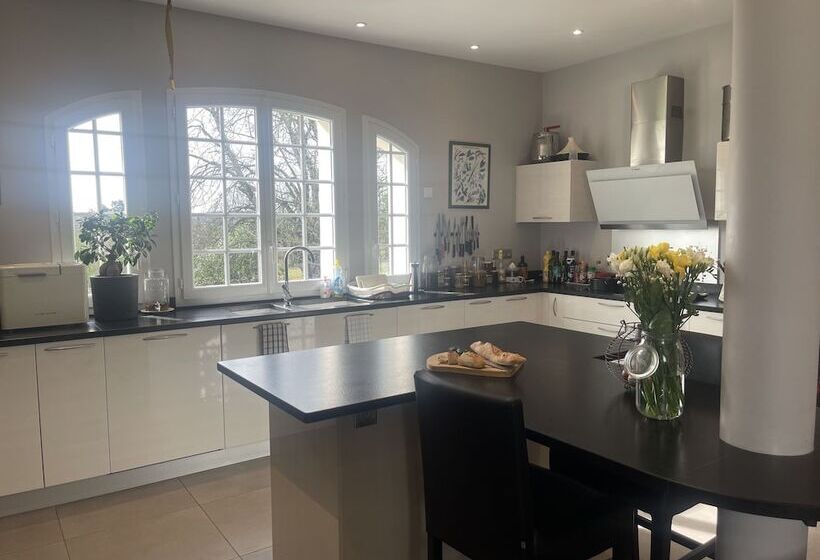 بنسيون Domaine Des Peyries   Chambres Et Table D Hôtes