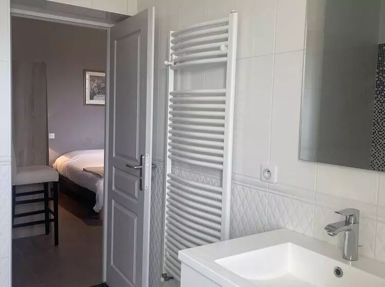 ペンション Domaine Des Peyries   Chambres Et Table D Hôtes