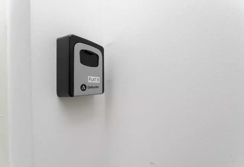 ペンション One Bed Flat With Additional Double Mattress Suitable For 4