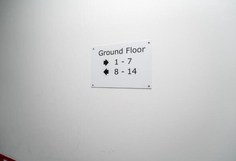 Pensiune One Bed Flat With Additional Double Mattress Suitable For 4