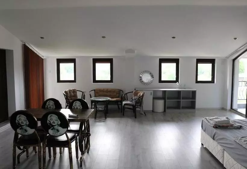 ペンション Spa Guest House Valentina