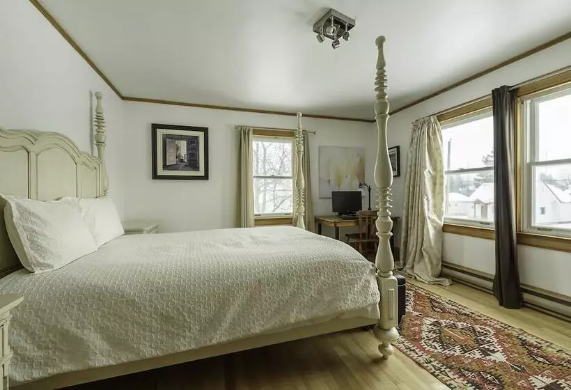 Aamiaismajoitus (B&B) Maison Sherman S House