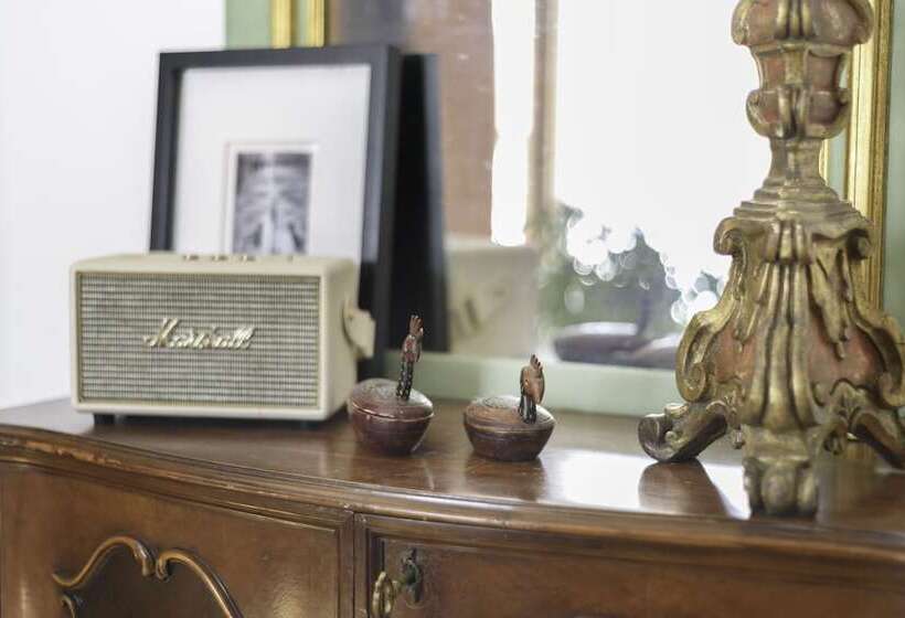 민박 Maison Sherman S House