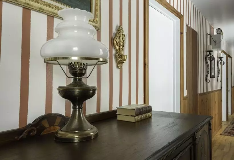 Aamiaismajoitus (B&B) Maison Sherman S House