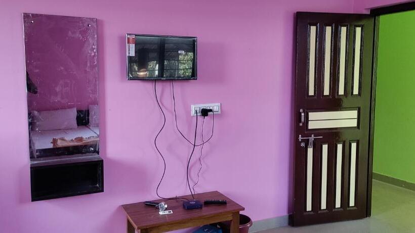 Hotel Staymaker Madhu Residency