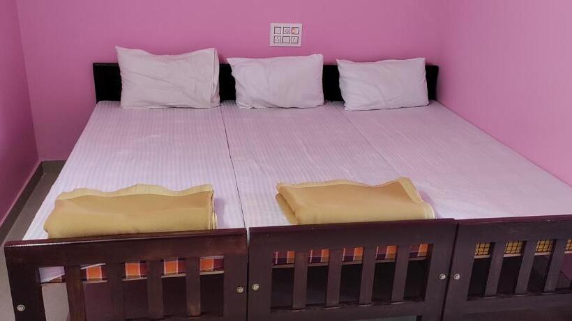 Hotel Staymaker Madhu Residency