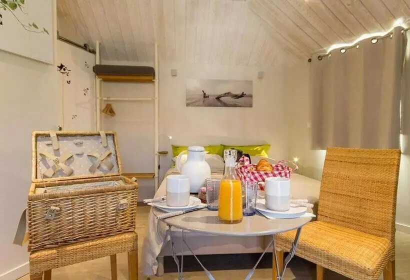 ペンション Guestroom Port Saint Père, 1 Pièce, 2 Personnes   Fr 1 306 1237