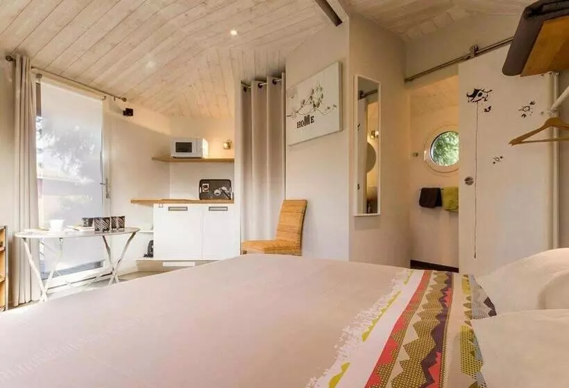 ペンション Guestroom Port Saint Père, 1 Pièce, 2 Personnes   Fr 1 306 1237