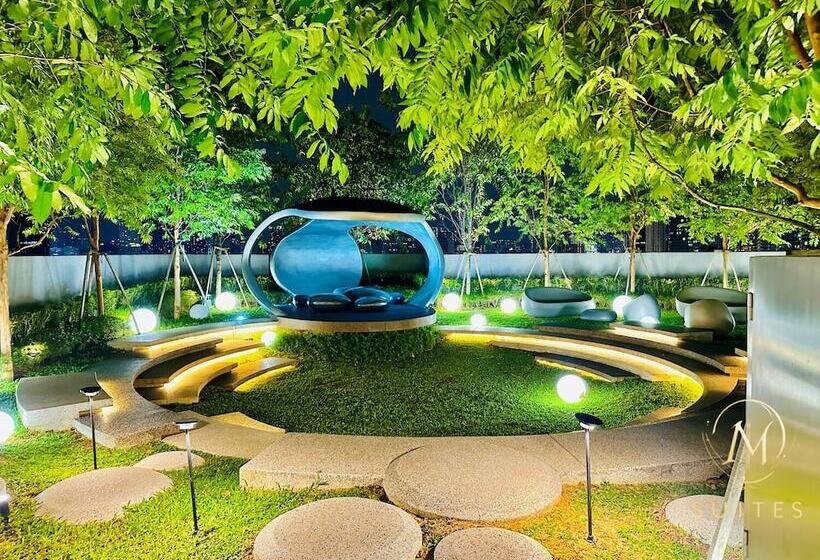 Scarletz Suites Klcc By M Suites