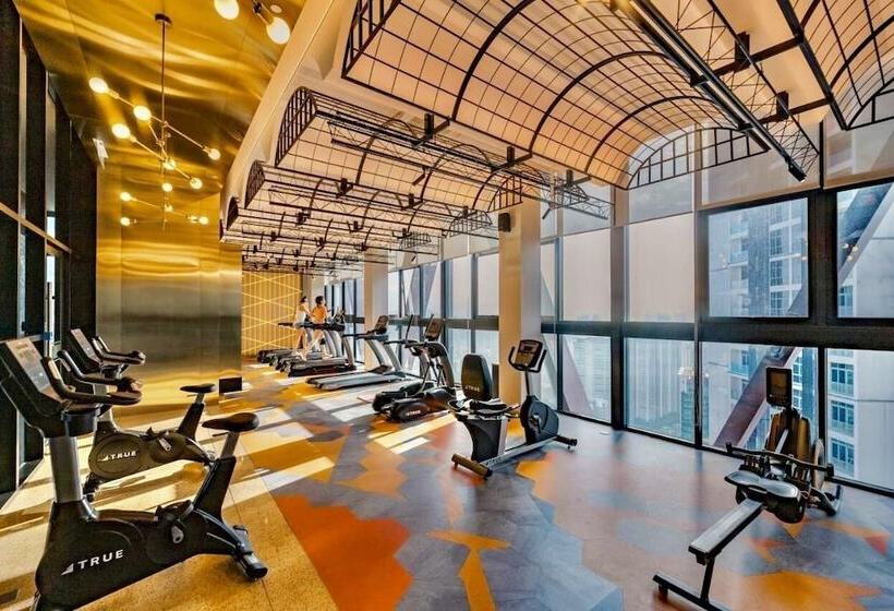 Scarletz Suites Klcc By M Suites