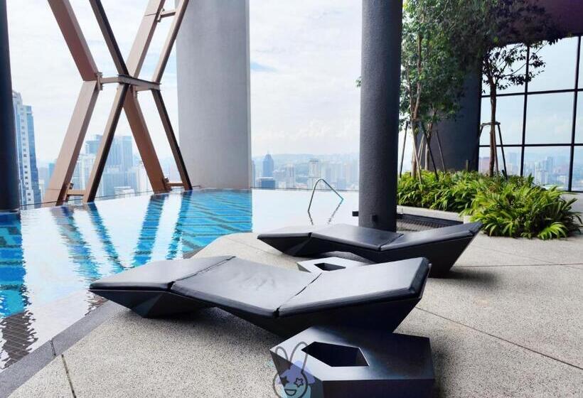 Scarletz Suites Klcc By M Suites