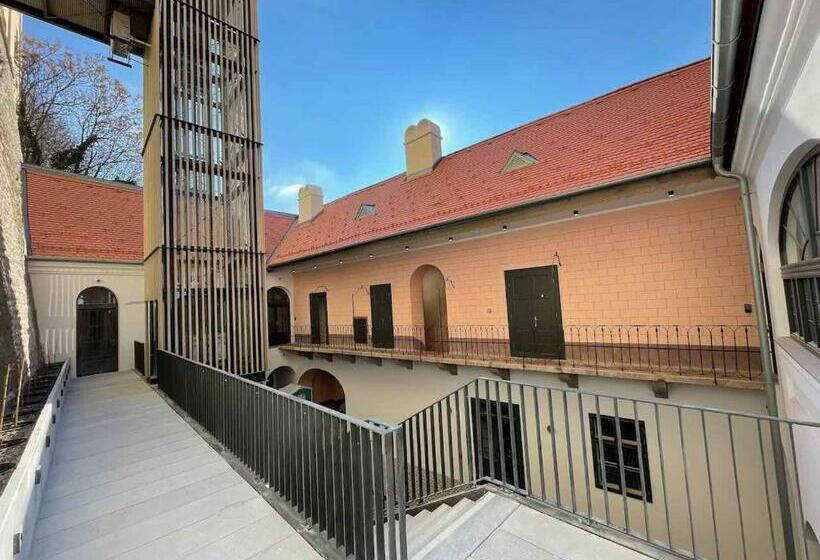 فندق صغير Ruttner Ház