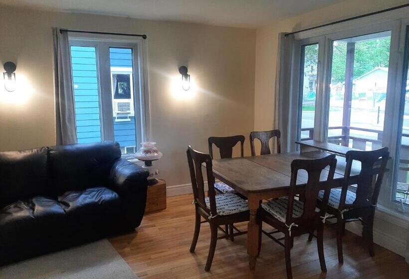 住宿加早餐 La Maison Aux Camélias