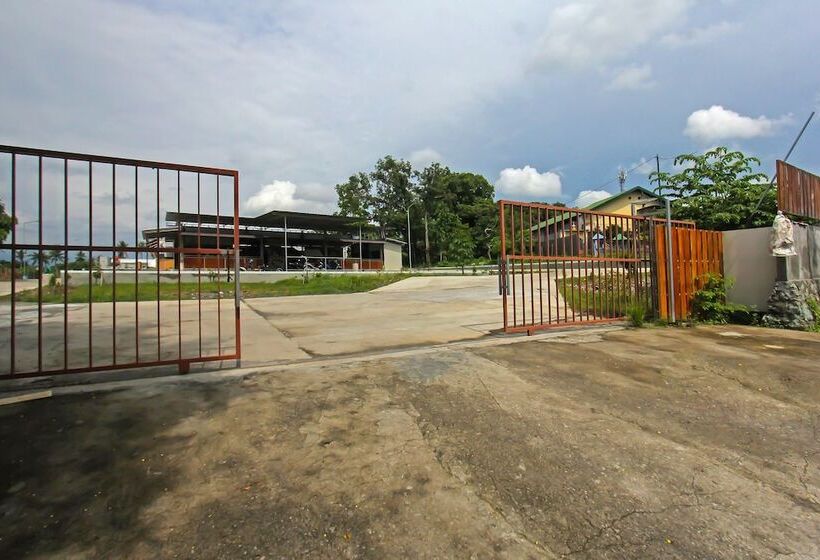 호텔 Oyo 92237 Dj Home