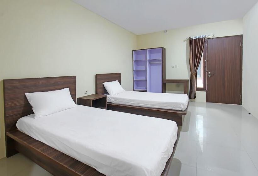 호텔 Oyo 92237 Dj Home