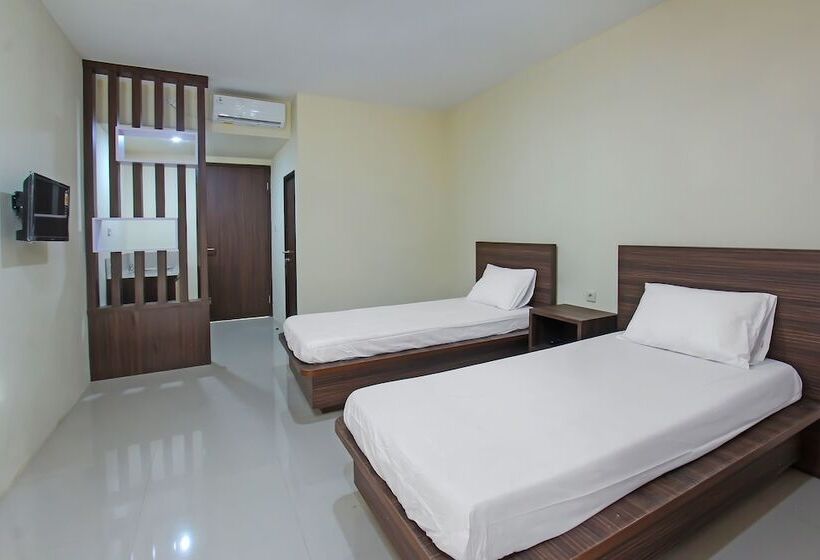 호텔 Oyo 92237 Dj Home